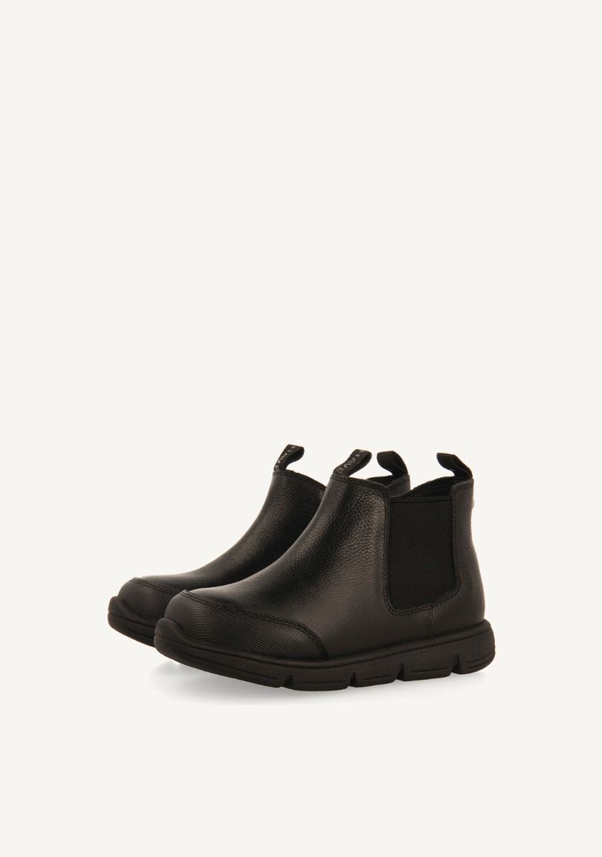 10846-botines-colegiales-piel-otselic-negro-1.jpg