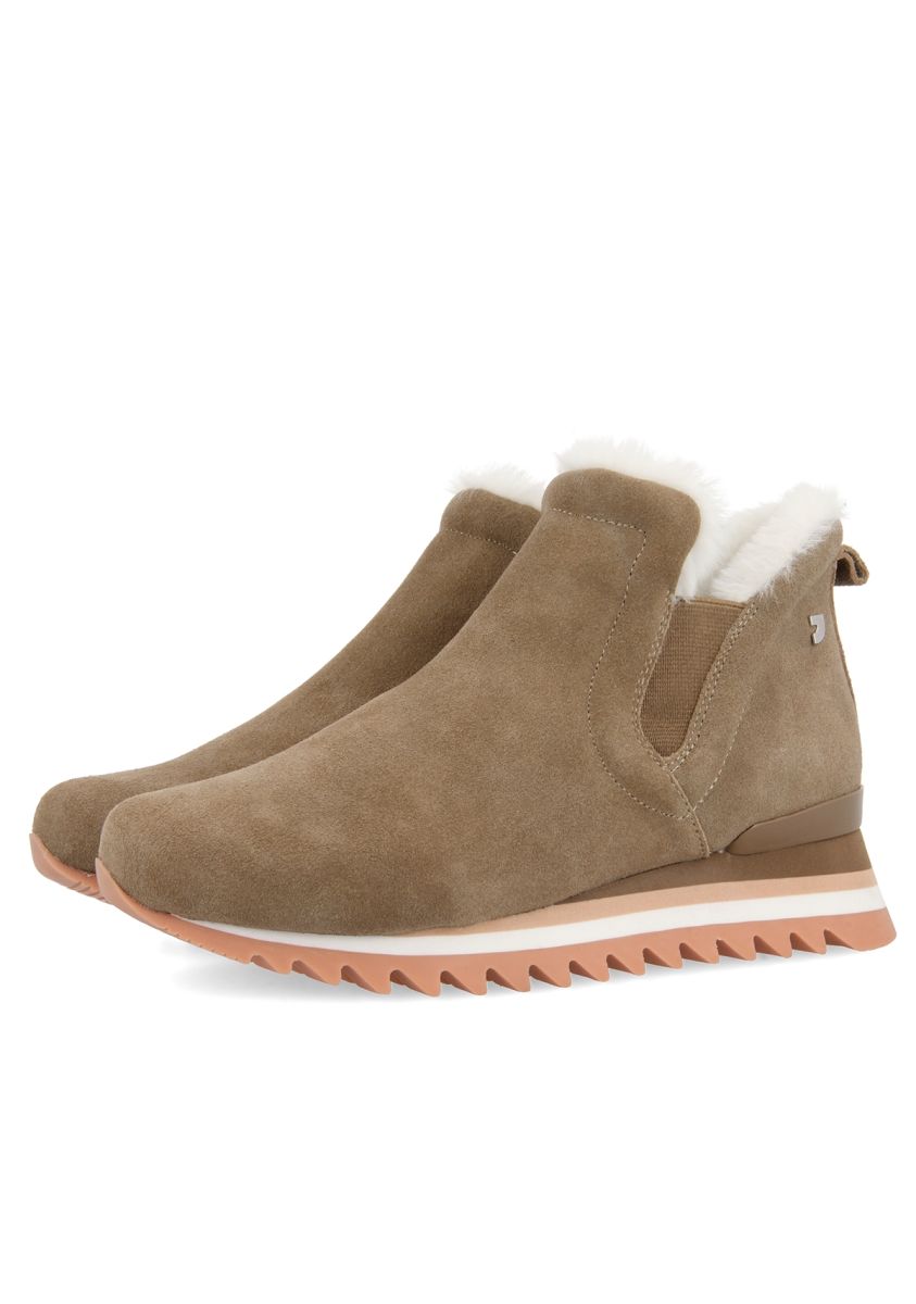 Sneakers estilo botÃ­n slip on con mini cuÃ±a para mujer ECKERO - ARENA