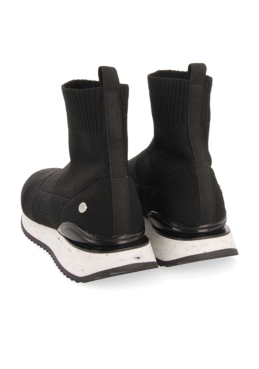 12145-sneakers-tipo-calcet-n-en-negro-para-ni-a-nidderau-negro-1.jpg