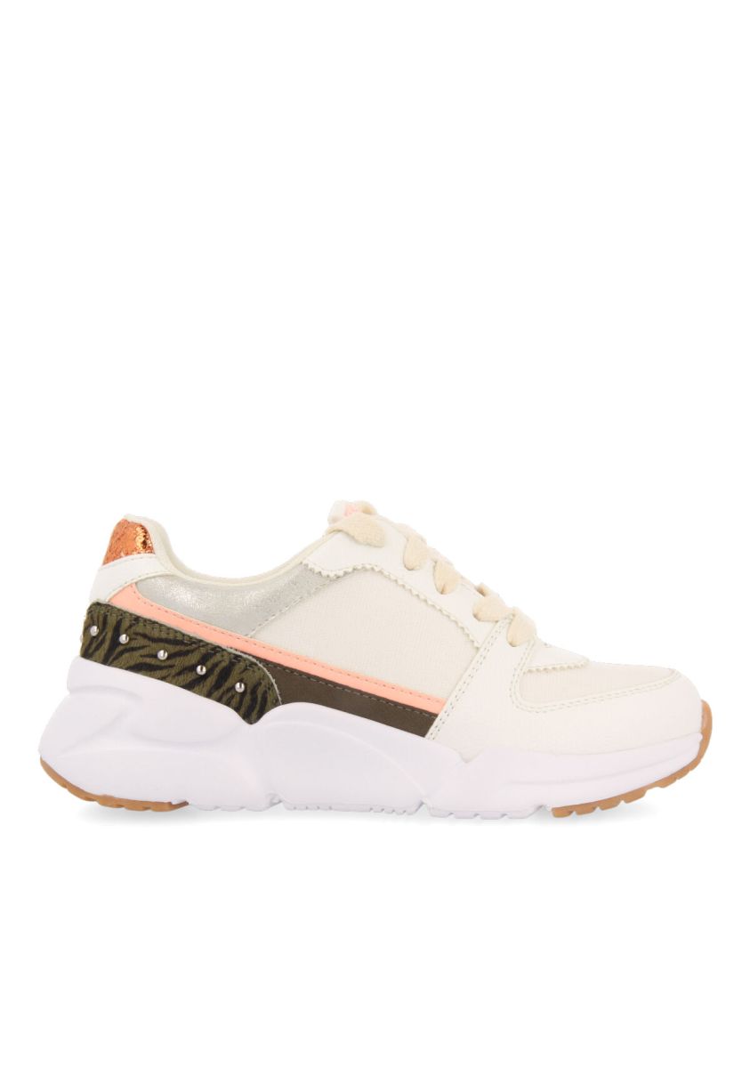 SNEAKERS BLANCAS CON DETALLES EN ANIMAL PRINT CAQUI Y CORDONES DE ALGODÃN ORGÃNICO UVALDE - BLANCO