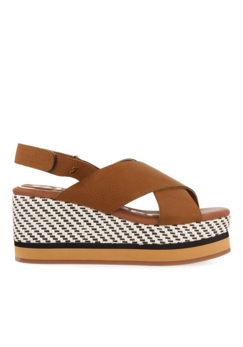 SANDALIAS DE CUÃA COLOR CUERO CON BANDAS CRUZADAS PARA MUJER AMPERE - CUERO