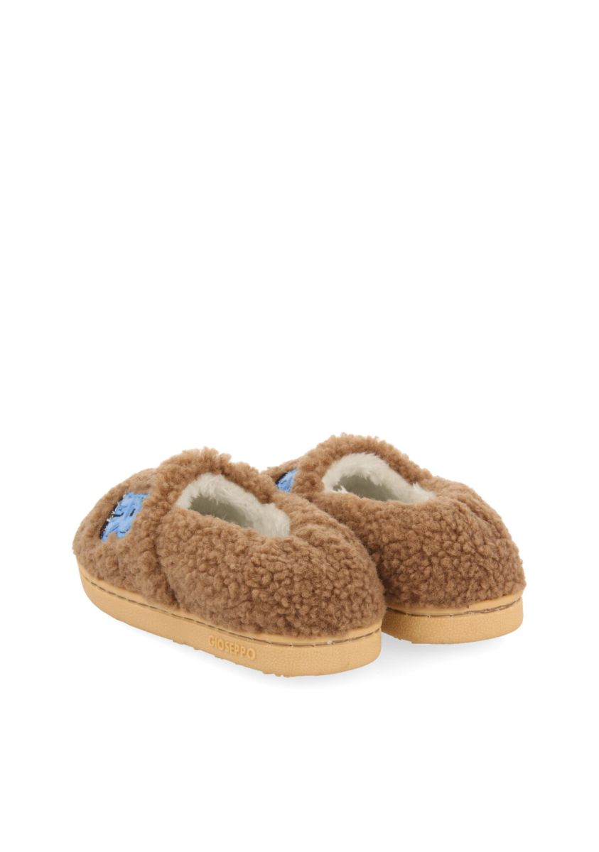 15244-zapatillas-de-estar-por-casa-marrones-con-borreguito-y-bordados-para-ni-a-y-ni-o-saue-multicolor-1.jpg