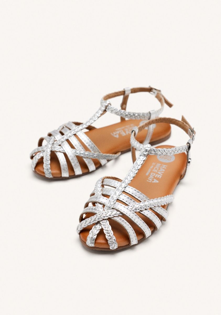16719-sandalias-de-piel-tipo-cangrejeras-en-color-plata-para-ni-a-tanlay-plata-1.jpg