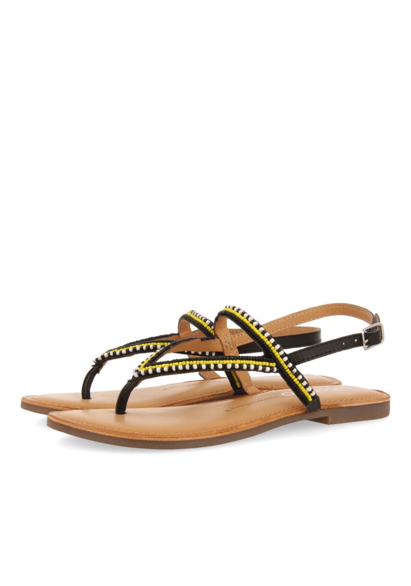17888-sandalias-solidarias-w4c-amarillo-1.jpg