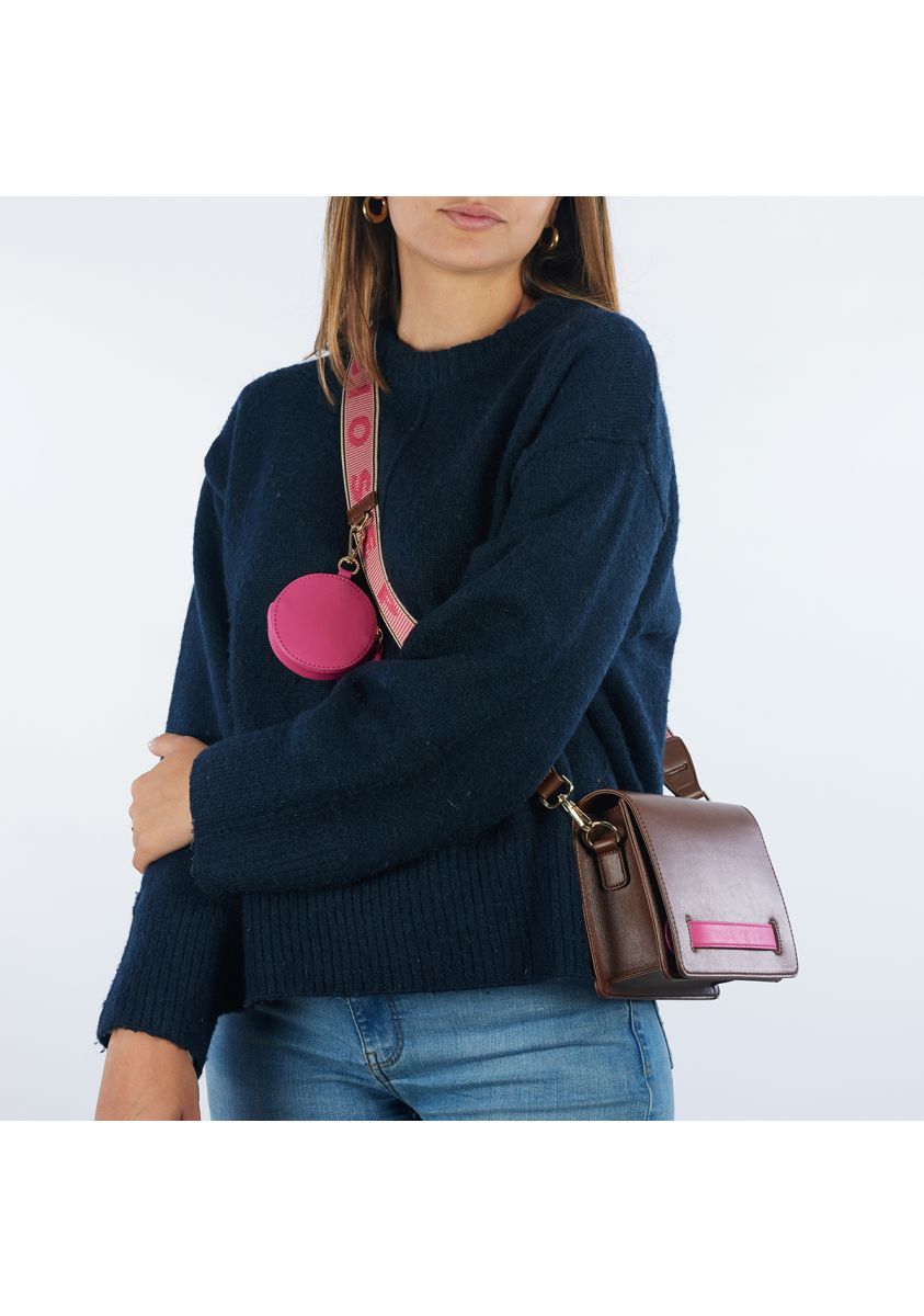 18140-bolso-bandolera-marr-n-con-detalles-rosa-jaren-marron-1.jpg