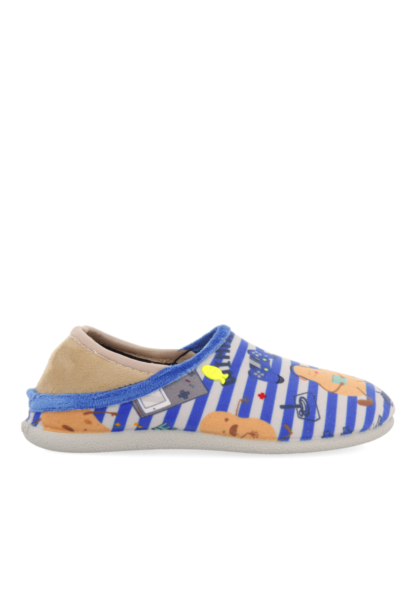 19041-zapatillas-de-estar-por-casa-infantiles-azul-de-rayas-con-estampado-de-patatillas-allerod-azul-1.jpg