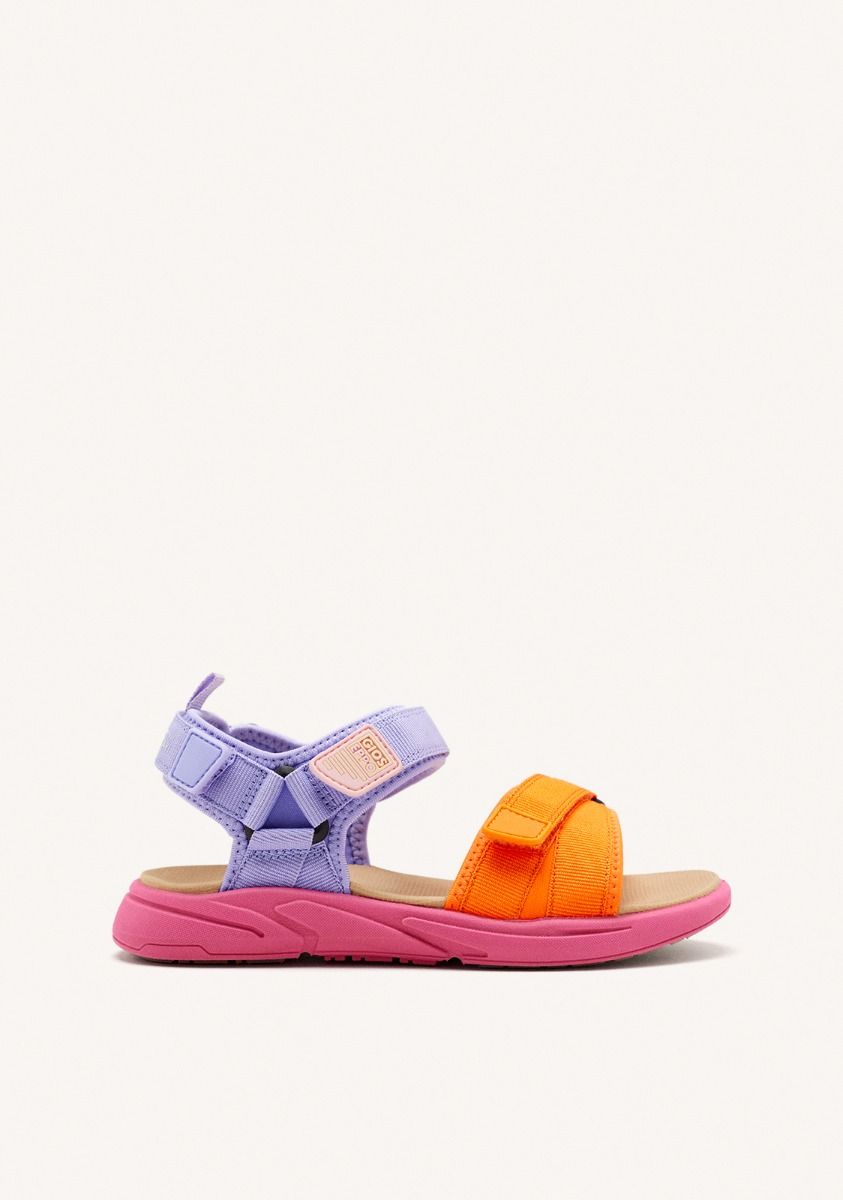 19411-chanclas-deportivas-color-fucsia-con-acentos-de-color-para-ni-a-y-ni-o-bunnel-fuxia-1.jpg