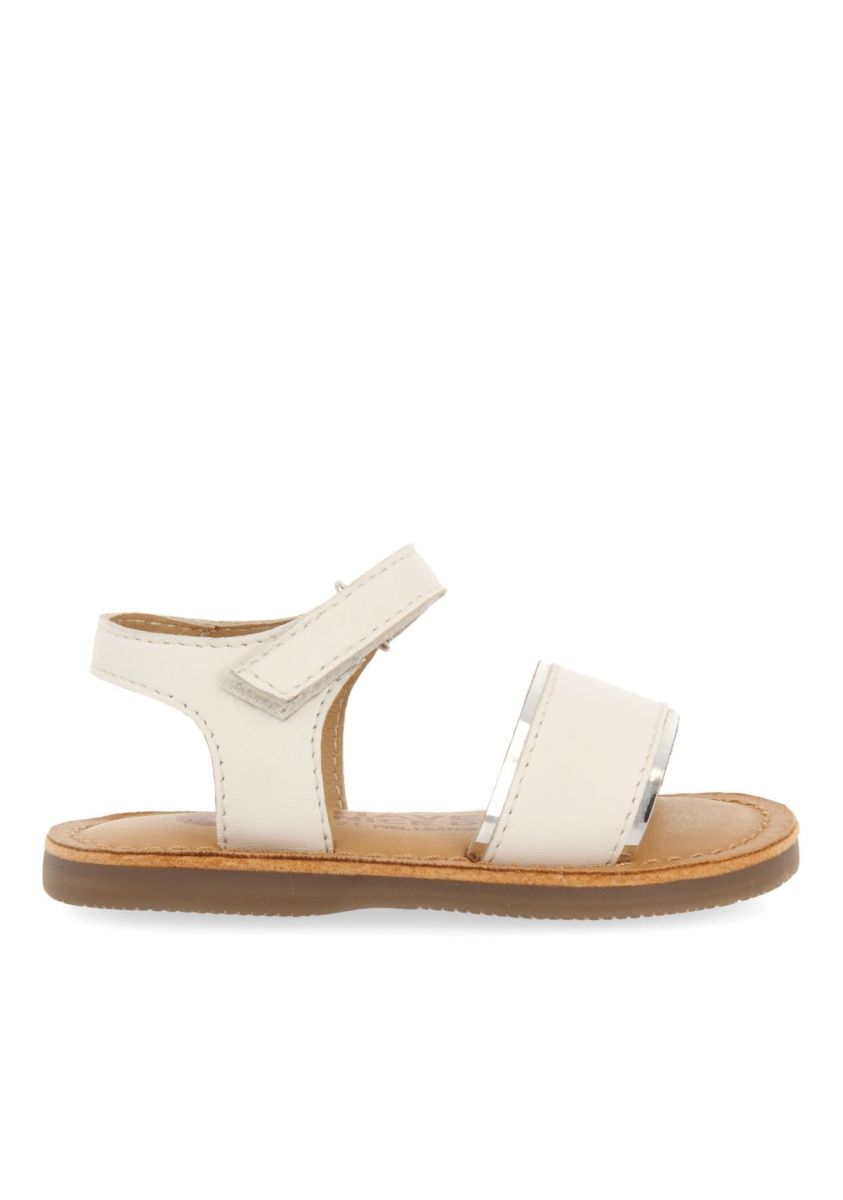 20336-sandalias-blancas-de-piel-con-detalles-metalizados-para-beb-aliko-blanco-1.jpg