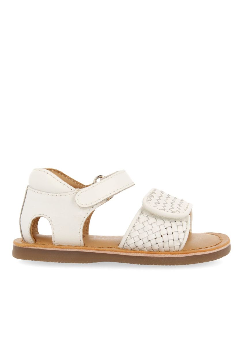 SANDALIAS BLANCAS DE PIEL CON PALA TRENZADA Y CIERRE AJUSTABLE PARA BEBÃ ATHENA - BLANCO