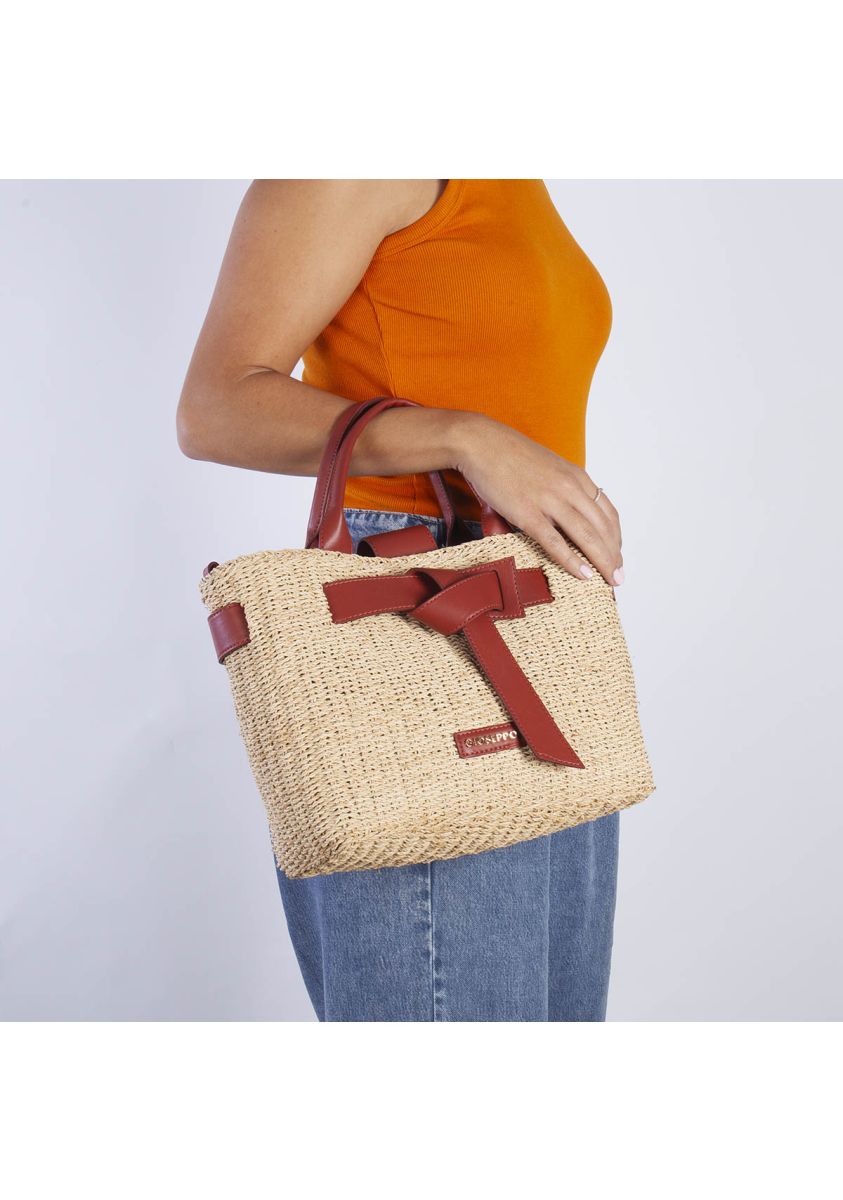 BOLSO BANDOLERA DE RAFIA CON LAZO Y DETALLES EN COLOR CUERO GREKAN - CUERO