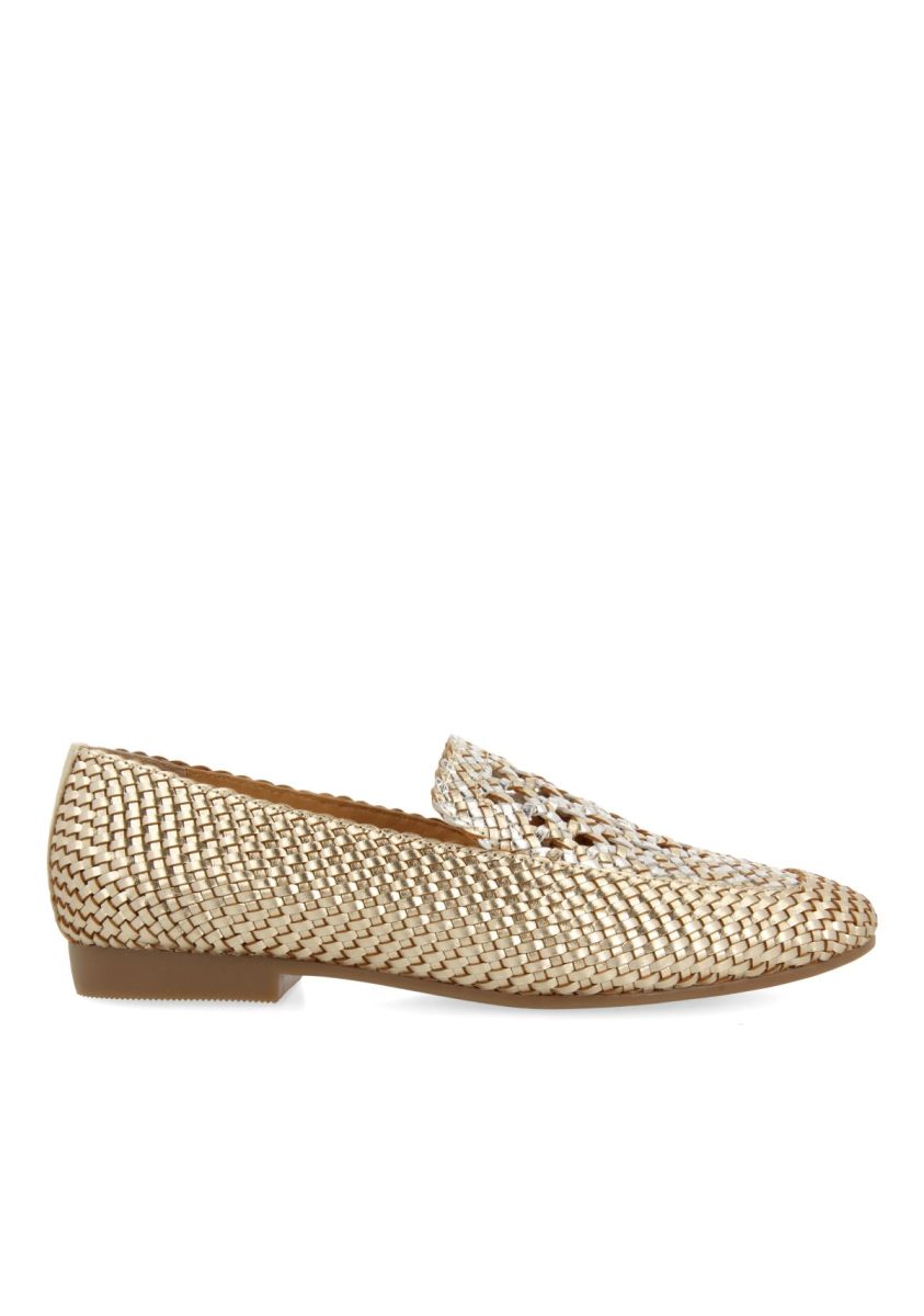MOCASINES DE PIEL TRENZADA COLOR PLATINO CON DETALLE BICOLOR PARA MUJER RADDUSA - PLATINO