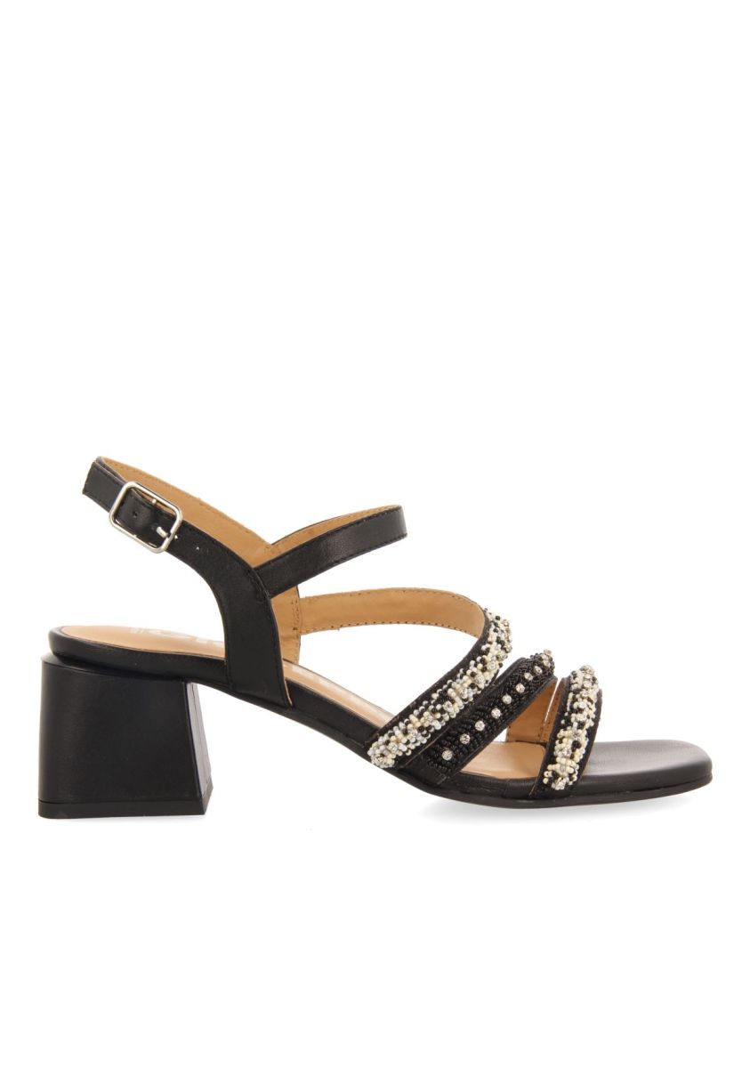 SANDALIAS DE TACÃN NEGRAS CON TIRAS CON DETALLES MULTICOLOR PARA MUJER BALAO - NEGRO