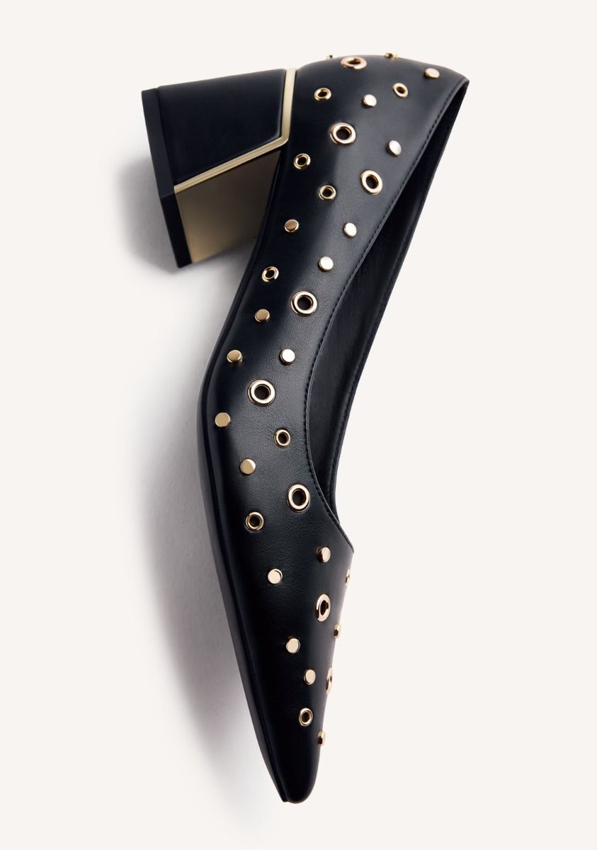 2407-zapatos-tac-n-tachas-y-ollados-hibbing-negro-1.jpg