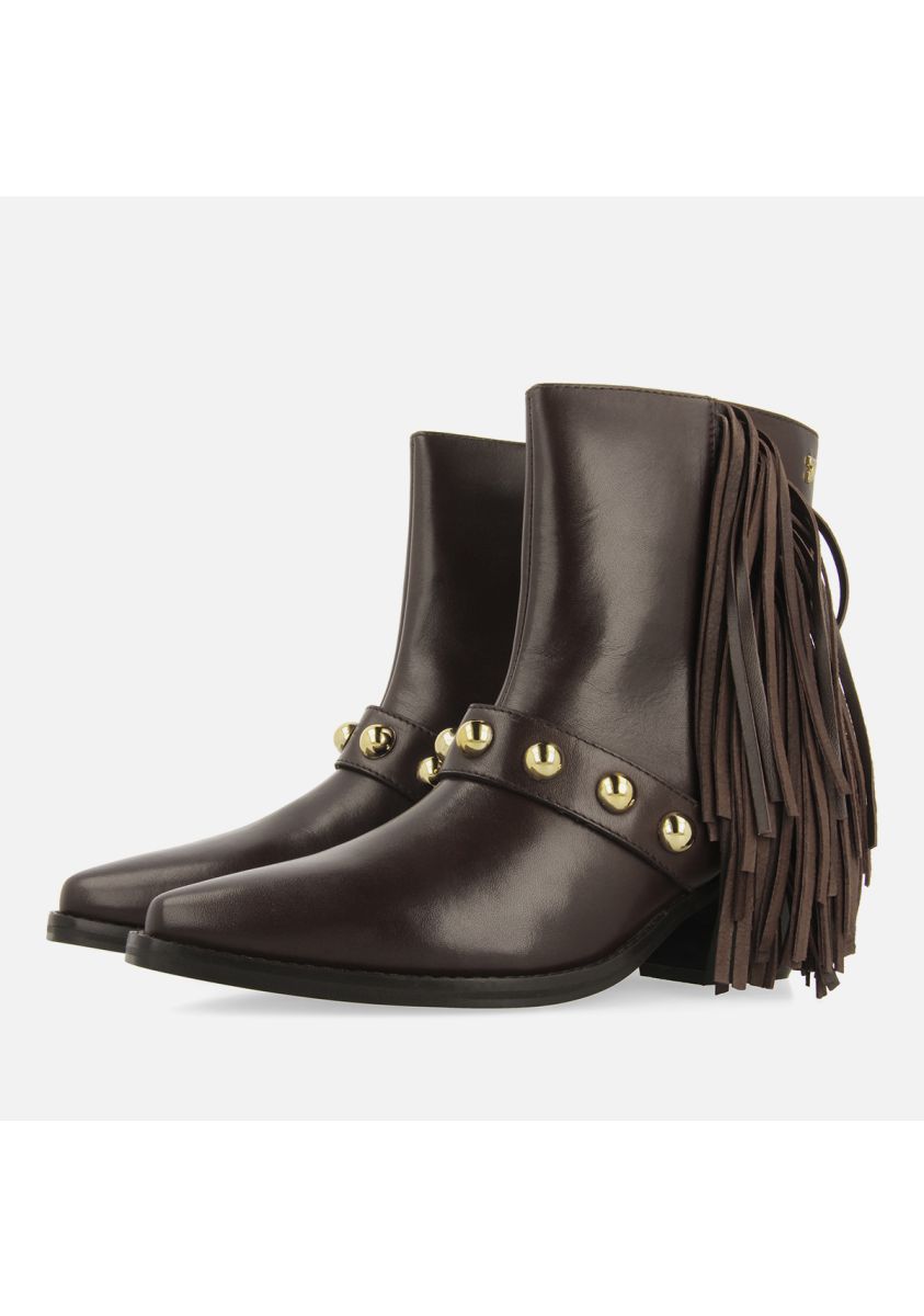 8841-botines-tac-n-piel-flecos-y-tachas-clarksville-marron-1.jpg