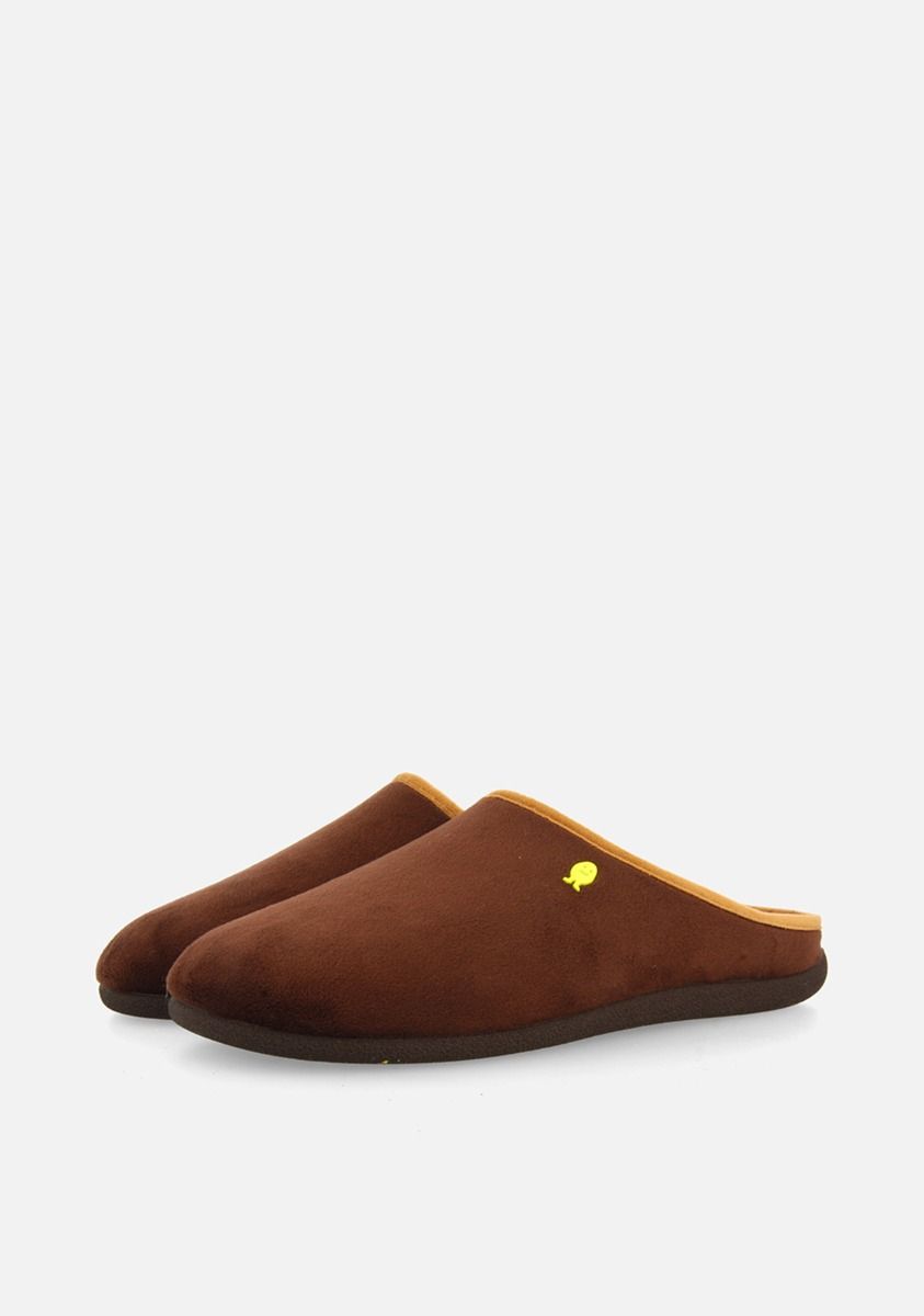 9357-zapatillas-de-casa-pelo-hartwick-marron-1.jpg